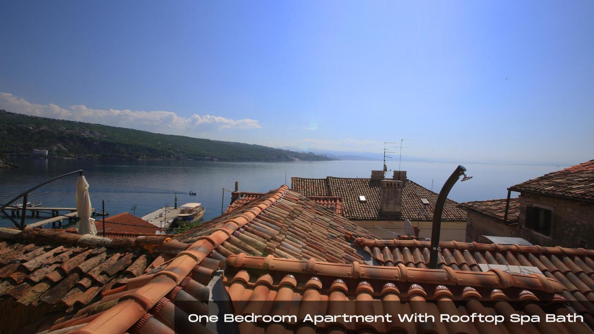 Villa Volos, Pupa With Roof Terrace, And Ela With A View Of The City Опатія Екстер'єр фото