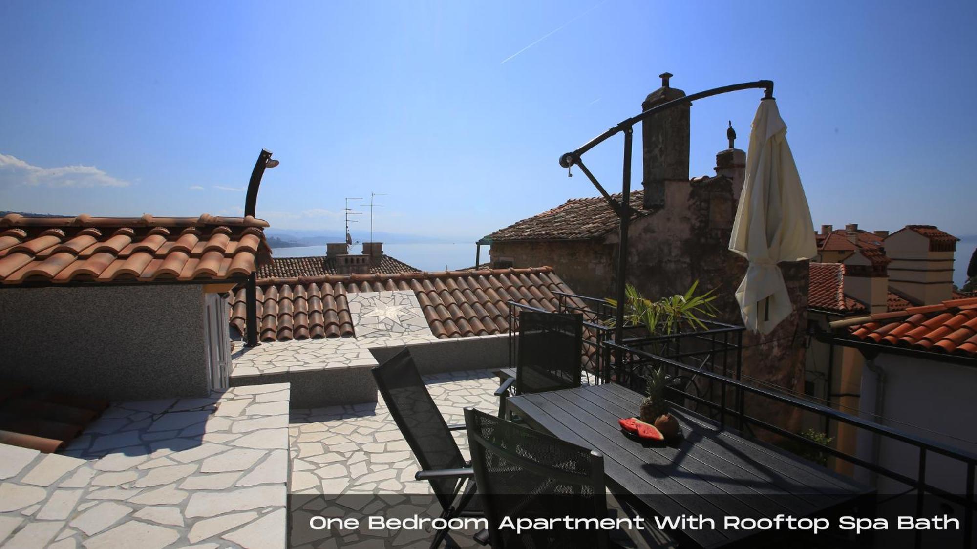 Villa Volos, Pupa With Roof Terrace, And Ela With A View Of The City Опатія Екстер'єр фото