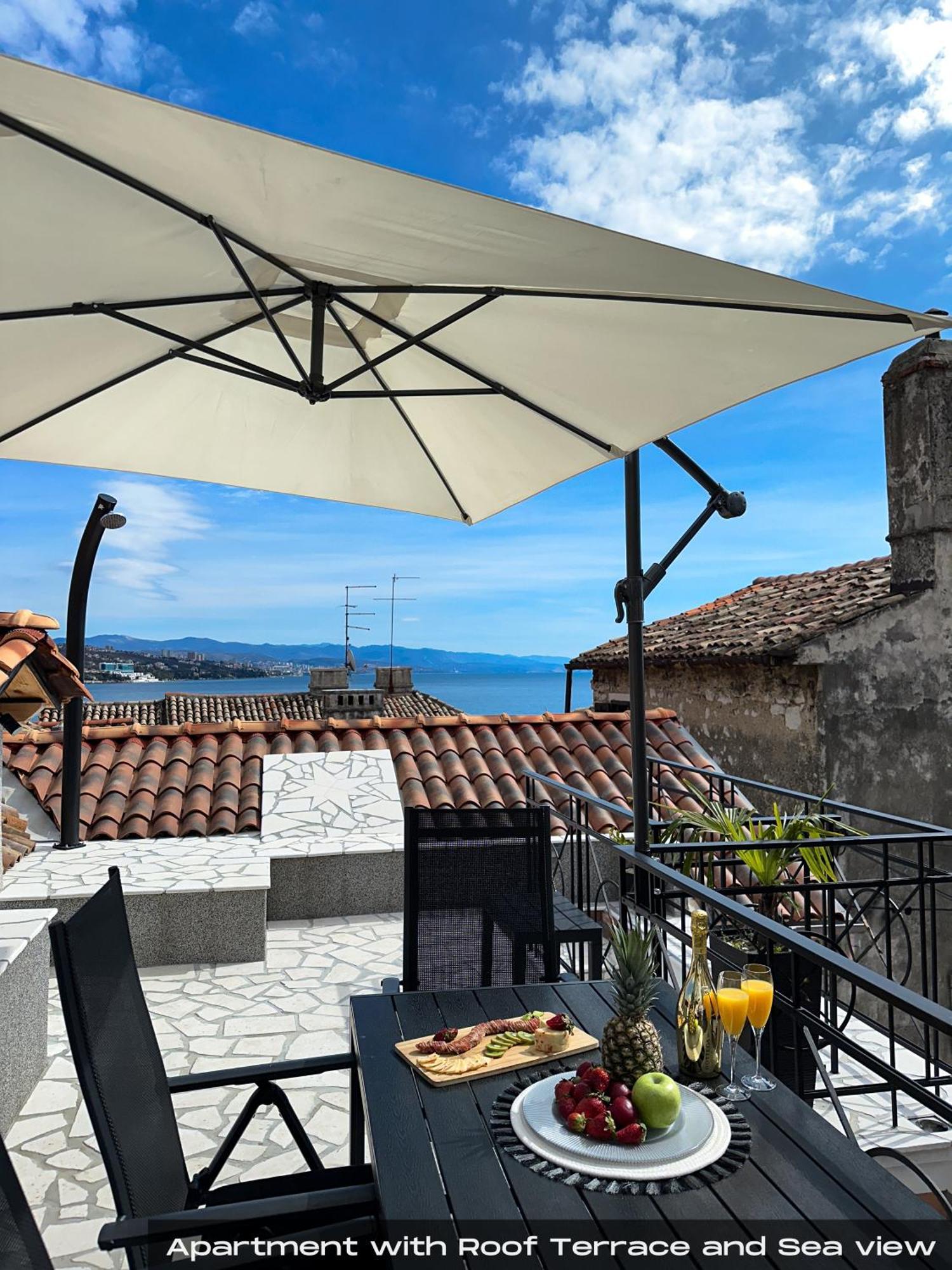 Villa Volos, Pupa With Roof Terrace, And Ela With A View Of The City Опатія Екстер'єр фото